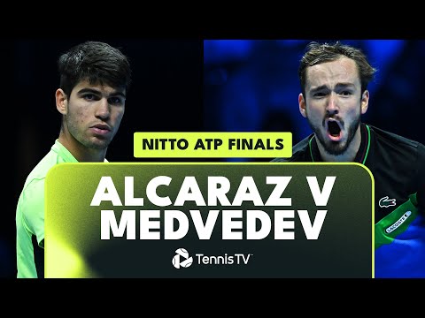 Лучшие моменты матча Медведева с Алькарасом на итоговом турнире