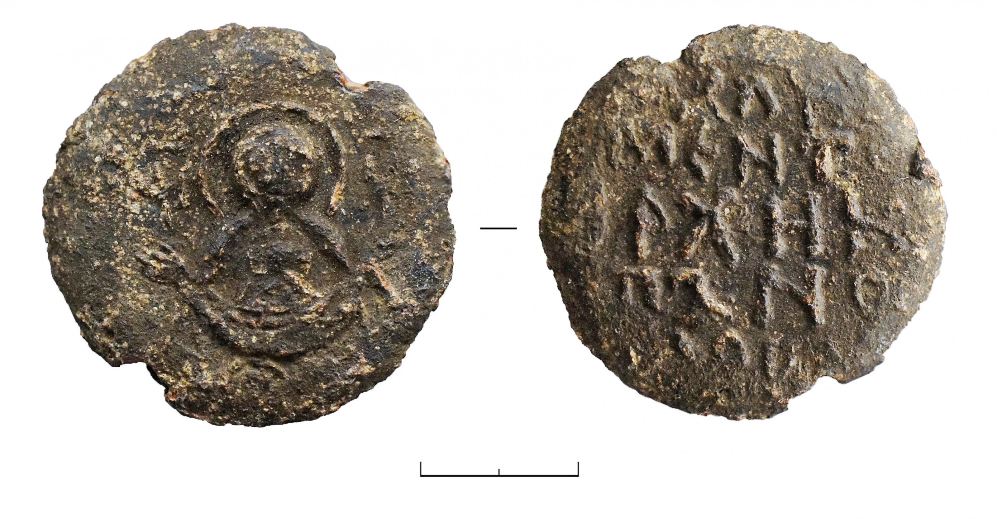 В Твери археологи обнаружили вислые свинцовые печати XIII века
