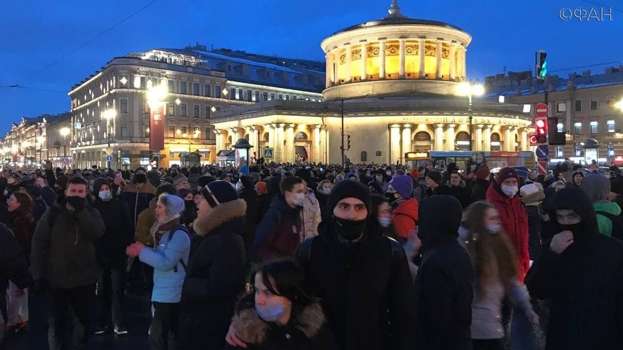 Лидер «Волонтерской роты» рассказал о привлечении подростков к митингам