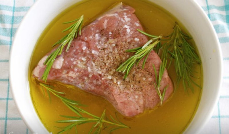 Как запечь целый кусок мяса в духовке. Суперская подсказка и для опытной, и для молодой хозяйки женские хобби,запечь мясо,кулинария и т,д,своими руками