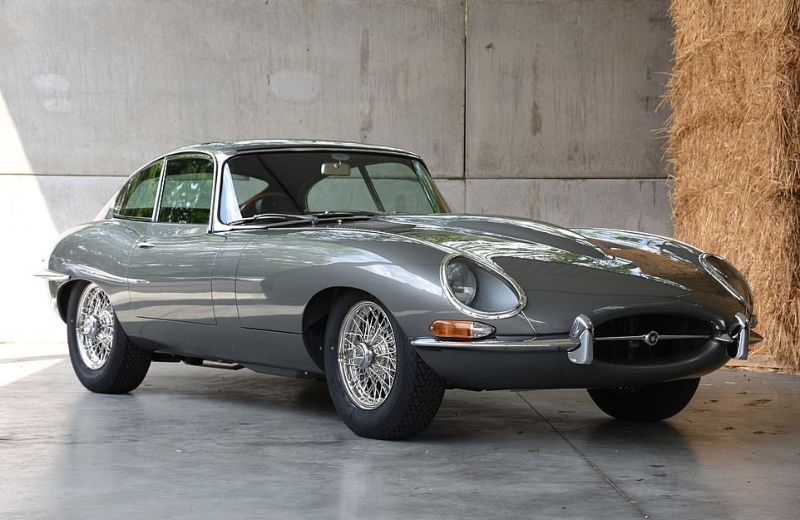 Полностью разрушенный классический Jaguar E-type восстановили до изумительного состояния ремонт автомобилей,ретро