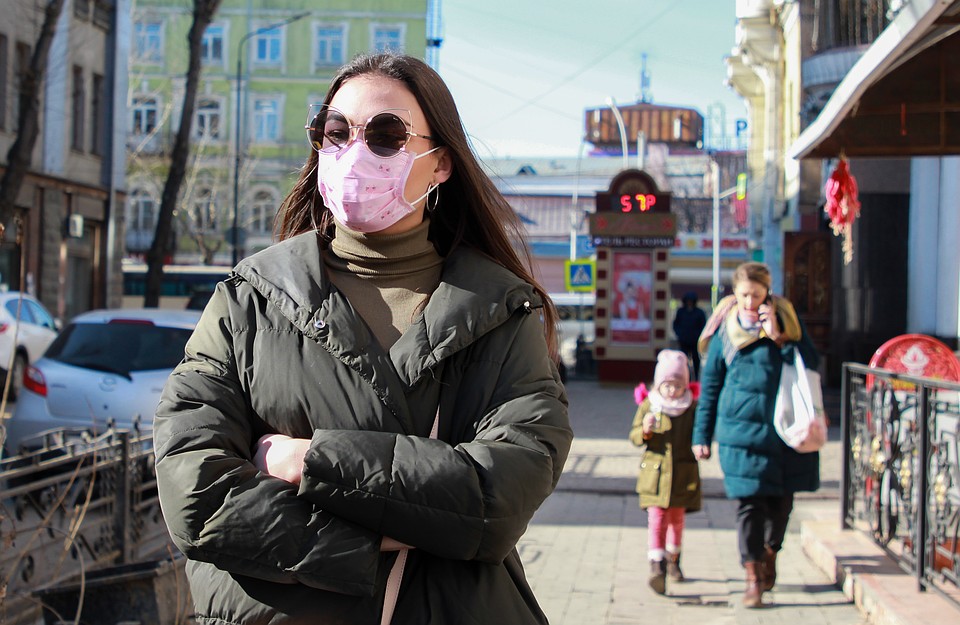 Принимаемые в России меры по предотвращению распространения инфекции вирусолог считает эффективными: количество зараженных увеличивается только из-за приезжих людей.
