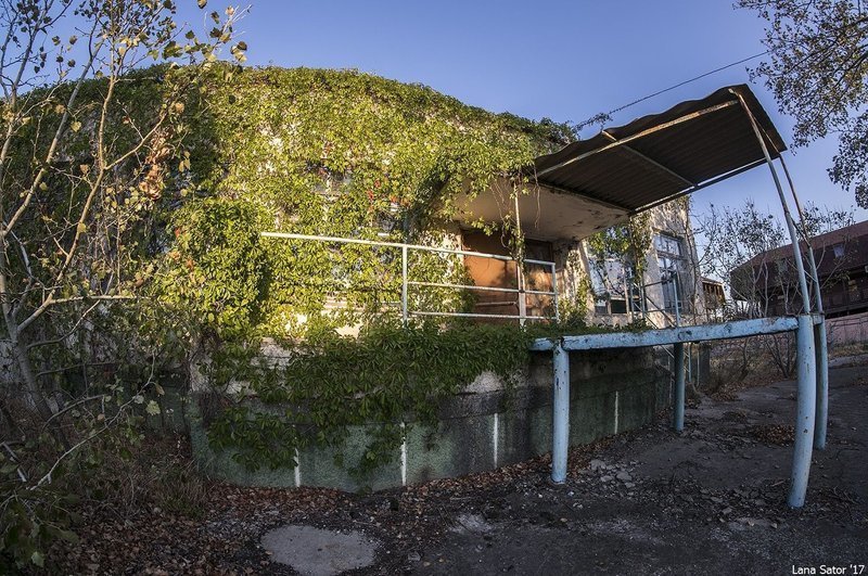 Заросший пионерский лагерь в Крыму Заросший пионерский лагерь в Крыму самостоятельные путешествия,туризм