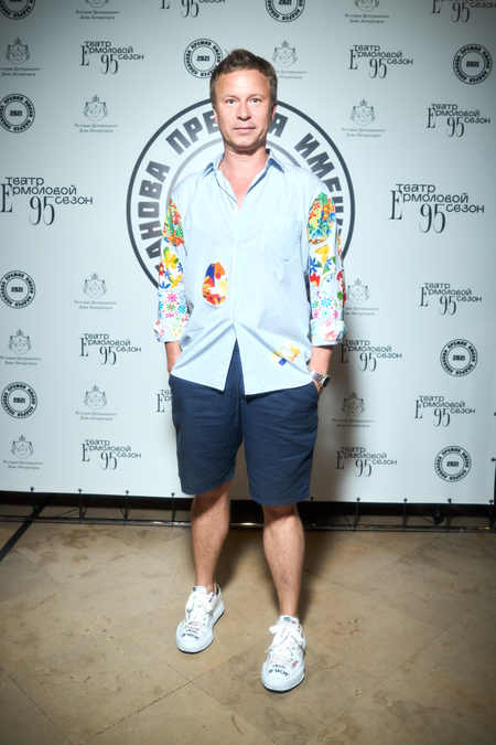 Паулина Андреева, Александр Петров, Стася Милославская и другие на премии в Москве Звезды,Красная дорожка