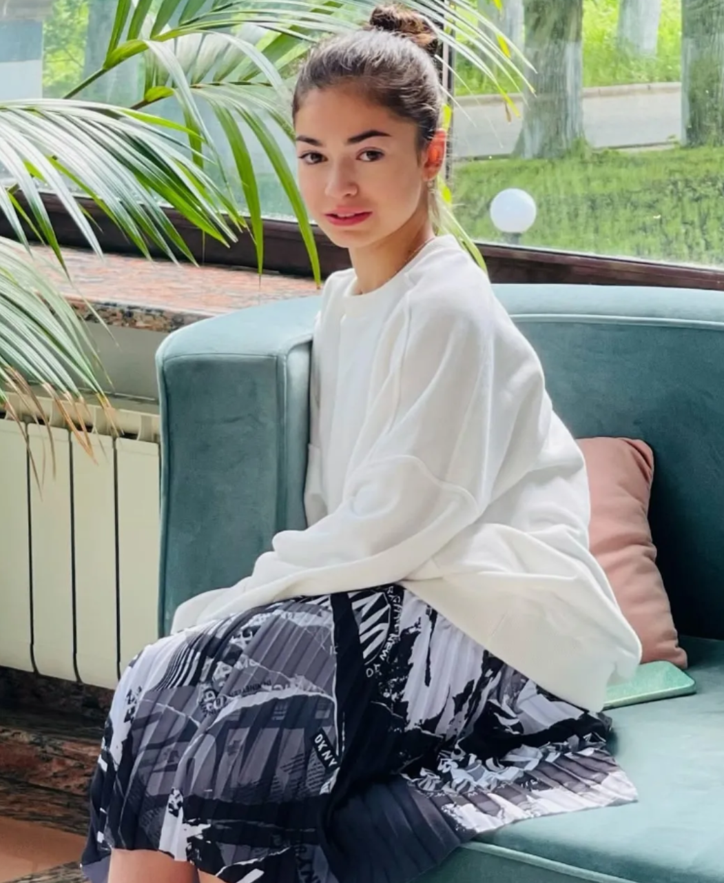 Звезда Олимпиады — 2026: что известно о российской фигуристке Аделии Петросян