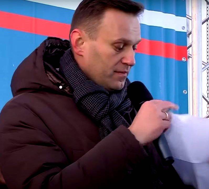 Кто такой навальный и за что умер. Смерть Навального. Навальный и Моргенштерн фото.