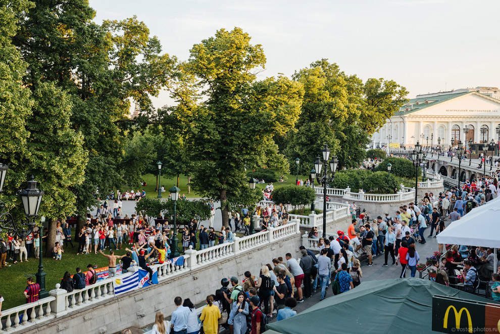 Прогулка по улицам футбольной Москвы