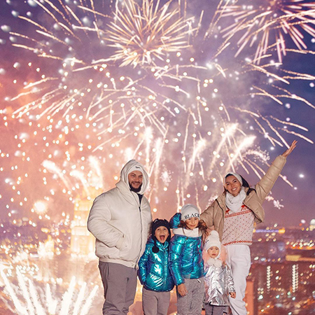 Оксана Самойлова показала новые фотографии с празднования восьмой годовщины брака с Джиганом Оксана Самойлова показала новые фотографии с празднования восьмой годовщины брака с Джиганом Звездные пары