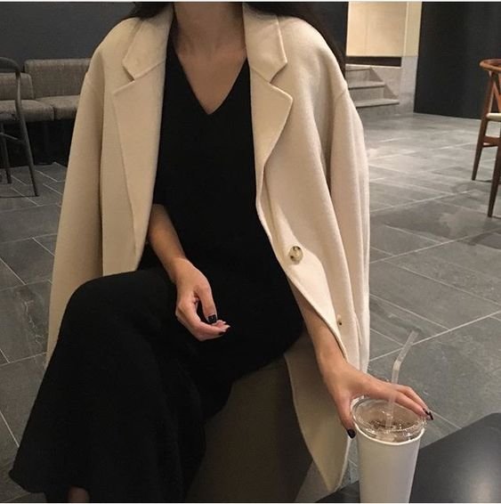 Простые формы: 10 модных платьев зимы для тех, кто ценит комфорт Простые формы: 10 модных платьев зимы для тех, кто ценит комфорт женские хобби