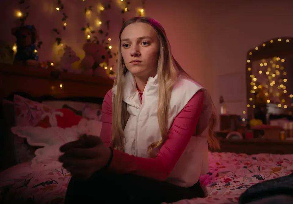 Мать два года отравляла жизнь дочери-подростка анонимными сообщениями с угрозами: почему она это делала Лоурен, Кендра, когда, дочери, будет, отношений, время, Оуэном, больше, Ликари, отношения, стала, сообщения, Кендры, сообщений, которые, номер, чтобы, выглядели, ктото