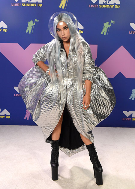 Леди Гага, Майли Сайрус, Белла Хадид и другие гости MTV Video Music Awards 2020 Леди Гага, Майли Сайрус, Белла Хадид и другие гости MTV Video Music Awards 2020 Звезды,Красная дорожка