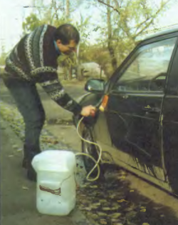 Ручная самодельная автомойка из канистры самоделкин