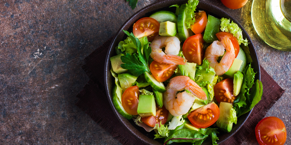 12 ярких салатов с авокадо для тех, кто любит вкусно поесть рецепты,салаты