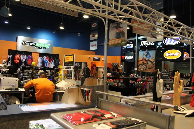 SummitRacing в реальной жизни - экскурсия по Super Store в Атланте SummitRacing в реальной жизни - экскурсия по Super Store в Атланте авто, автозапчасти, автотюнинг, запчасти, магазин, тюнинг
