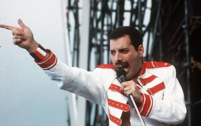 28 лет без Фредди Меркьюри: Малоизвестные факты о легендарном музыканте знаменитости,музыка,Фредди Меркюри,шоу-бизнес