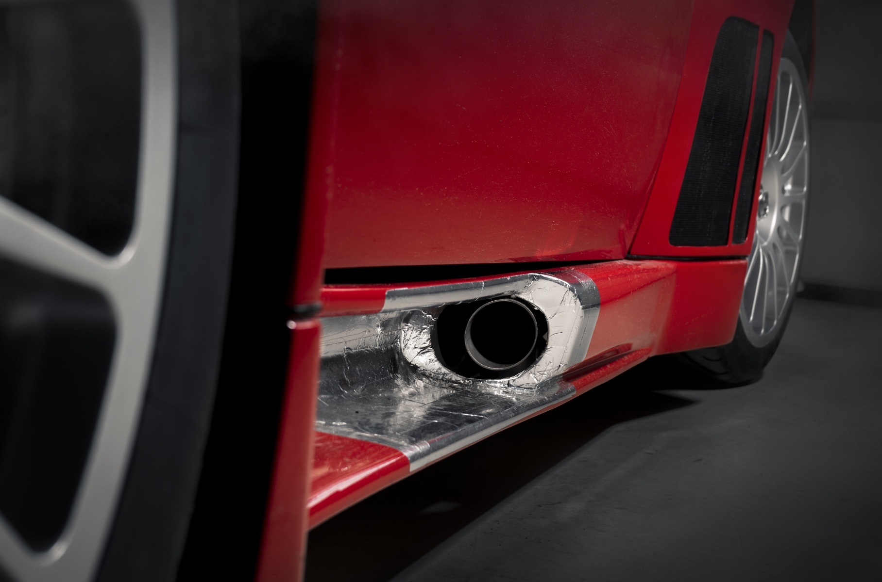 Никогда не существовавший Ferrari 575 GTC Stradale выставили на продажу Никогда не существовавший Ferrari 575 GTC Stradale выставили на продажу Новости