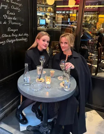 Инсайдер раскрыл подробности тайного романа Риз Уизерспун с финансистом Оливером Харманном Уизерспун, актриса, потому, Оливер, после, финансистом, Оливером, выбрала, немецким, брака, Голливуде, Теннесси, разводится, мужем, Джимом, Тотом, Инсайдер, браке, родила, АйлендерсНапомним