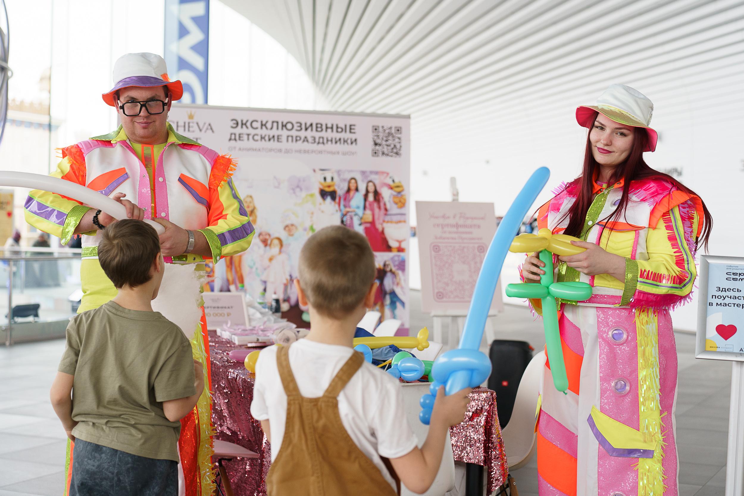 В Москве прошел семейный фестиваль «Сердце семьи» ребёнка, Margarita, мероприятия, безопасности, также, сессии, Fomina_Victoria|Gotty_Vфото, Parentsru, врачу, Наталья, Fomina_Victoria|Gotty_VГости, выступили, могли, бренда, мастерклассы, фестиваля, «АТОМ», «Сердце, семьи», городской