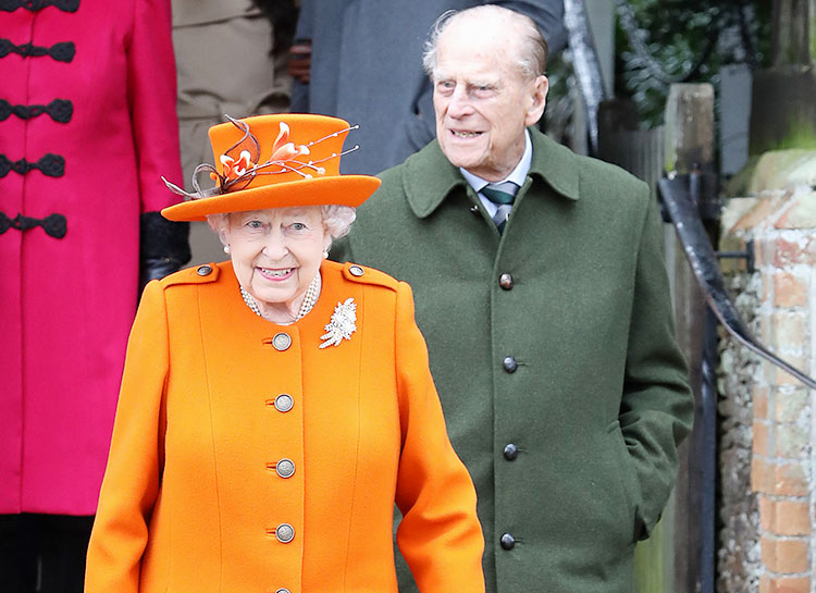 Королева Елизавета II и принц Филипп привились вакциной от коронавируса Королева Елизавета II и принц Филипп привились вакциной от коронавируса Монархи,Британские монархи