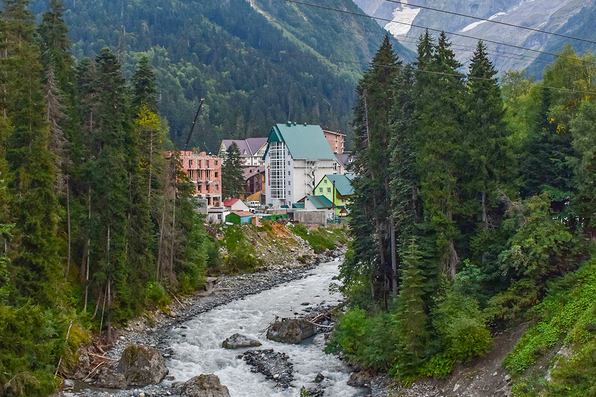 Аманауз гостиница домбай фото внутри