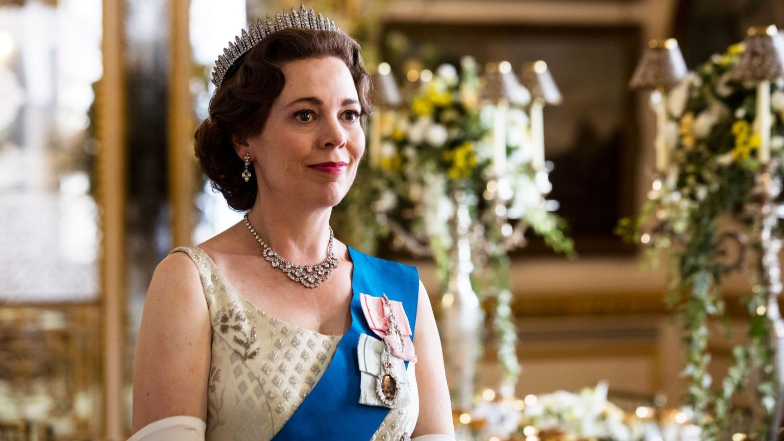 Королева Елизавета II регулярно смотрела сериал «Корона» от Netflix Общество