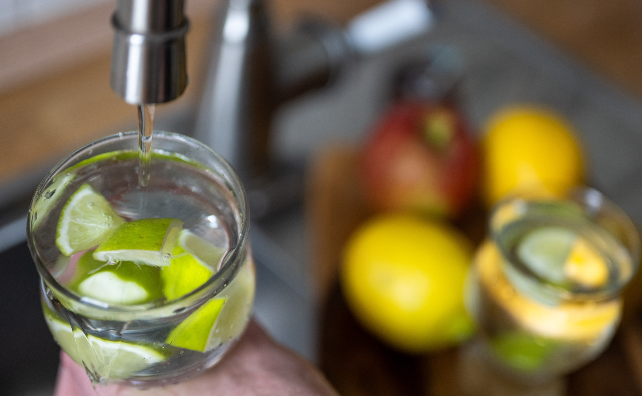 Чудо-вода. Как приготовить напиток, который выведет лишнюю воду из организма?