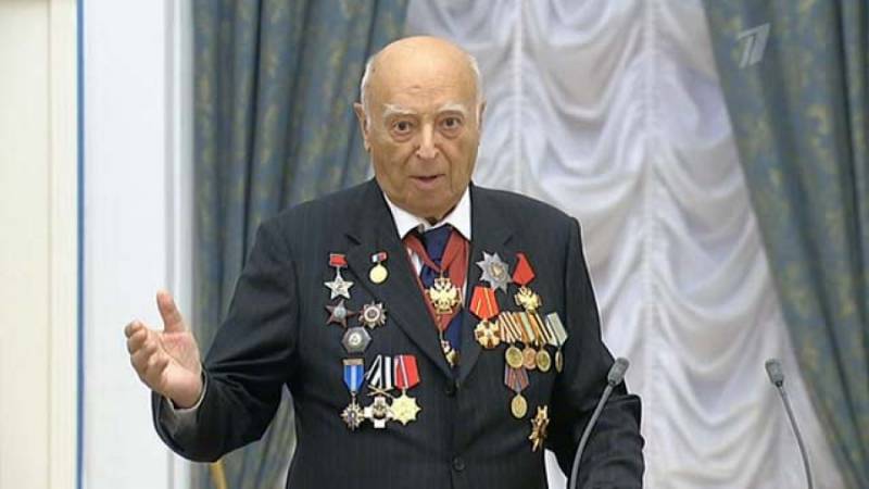 Актёр и воин. Как воевал Владимир Этуш Актёр и воин. Как воевал Владимир Этуш