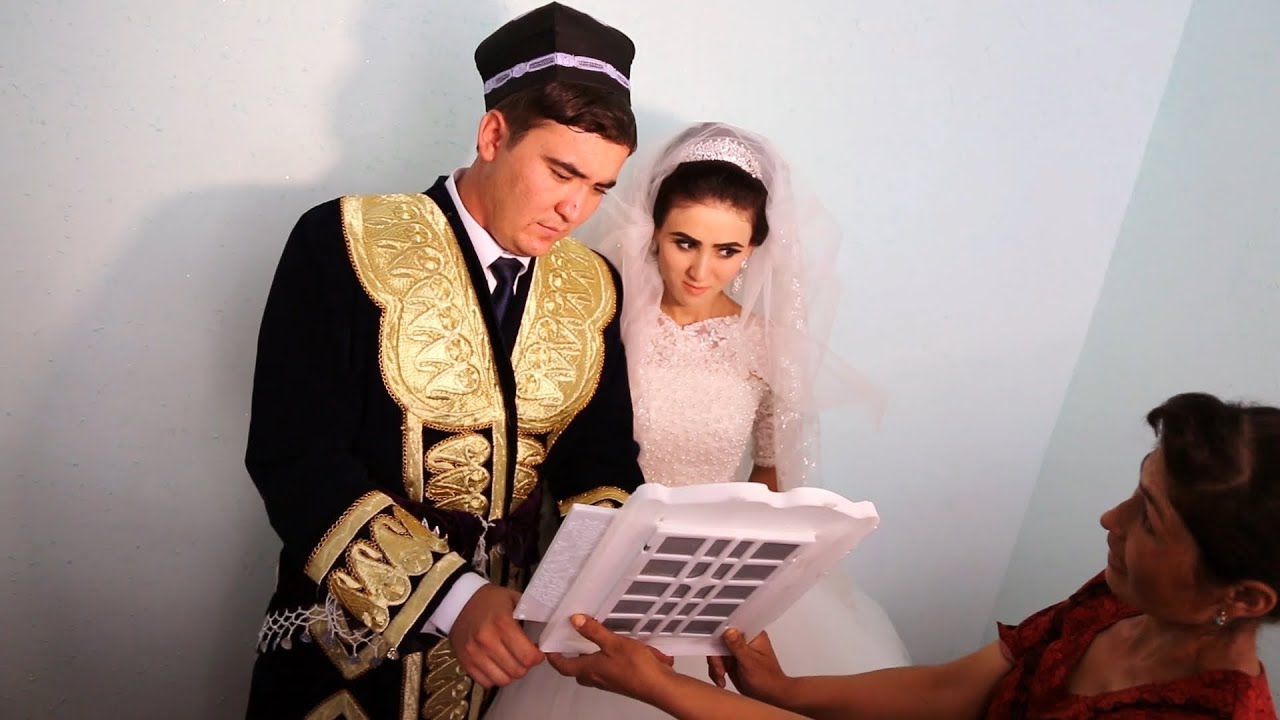Невеста узбекистан жених. Узбекские жених и невеста. Узбекистан свадьба традиции. Узбекская свадьба. Традиционная узбекская свадьба.
