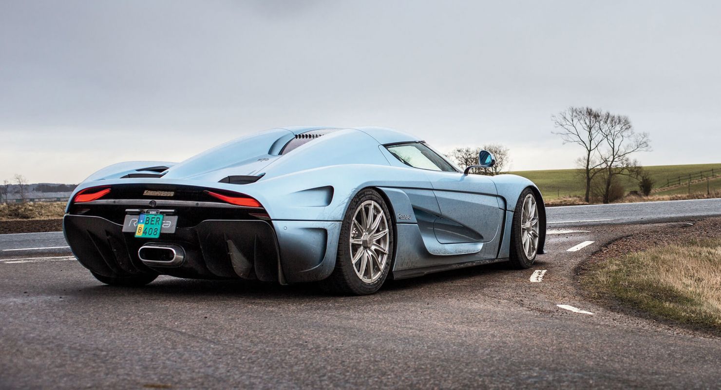 Машина Koenigsegg Agera 2020