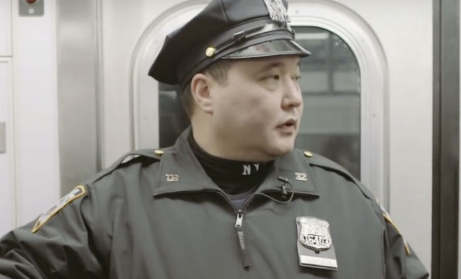 Казах-полицейский работает в США: как патрулируют в Нью-Йорке