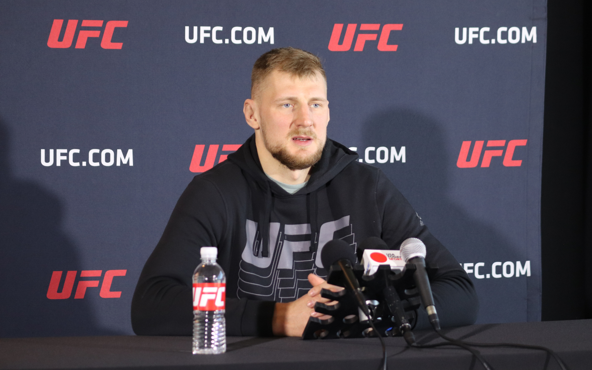 Волков назвал идеальной свою победу в главном бою турнира UFC