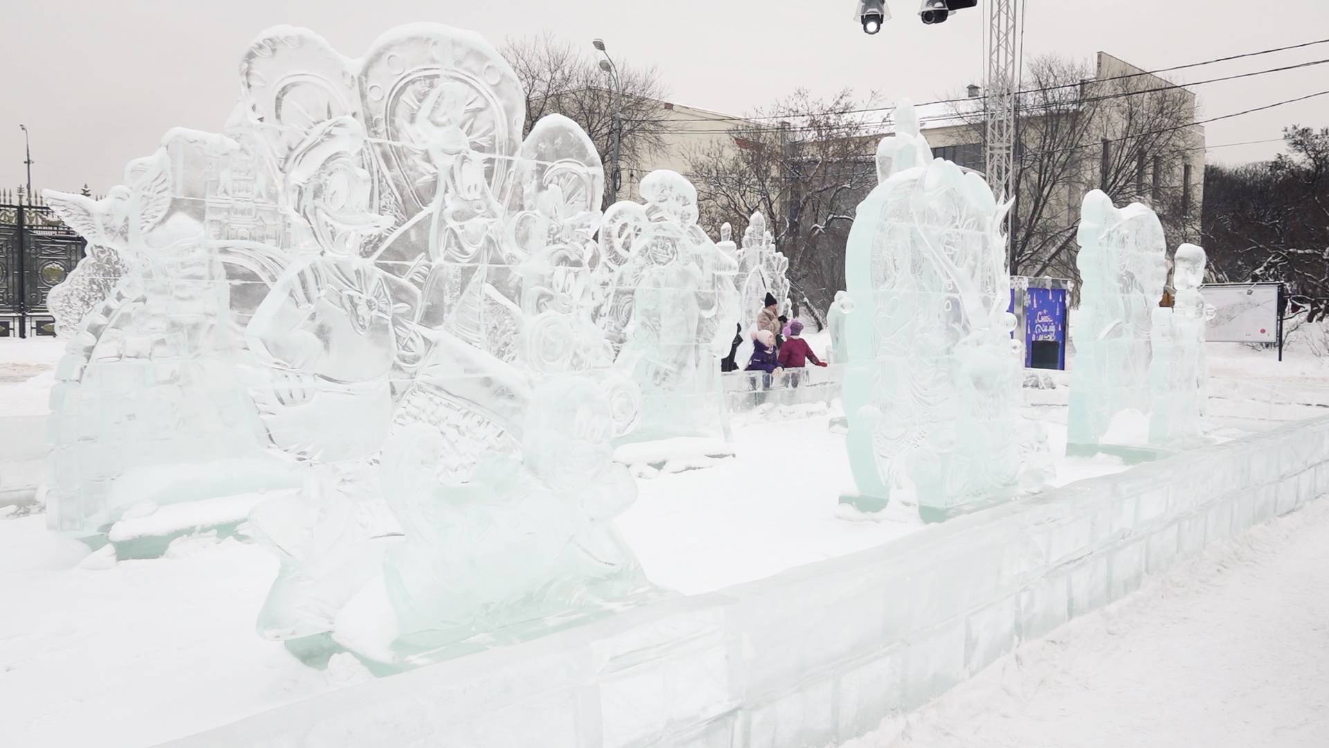 Искусство ледяной эстетики: великолепные фигуры изо льда
