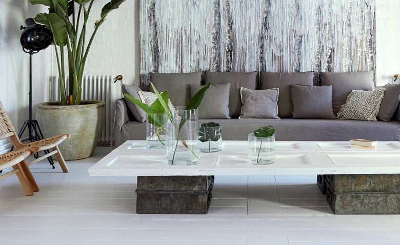 Очаровательная современная квартира с винтажными фактурными акцентами