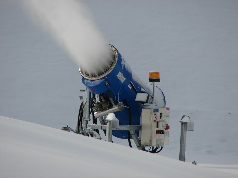 Ледяное оружие: как и зачем изготавливают снег снег,техника,устройство