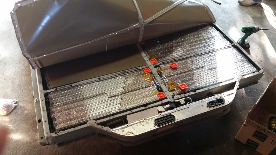 Из чего состоит батарея для Tesla Model S батарея электромобиля tesla,Марки и модели,ремонт автомобилей