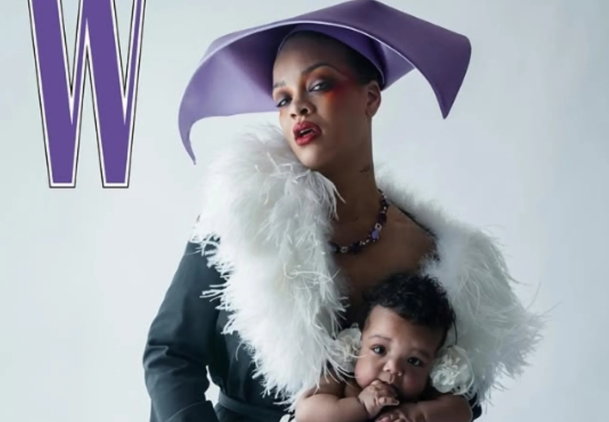 Рианна впервые снялась для глянца с дочерью