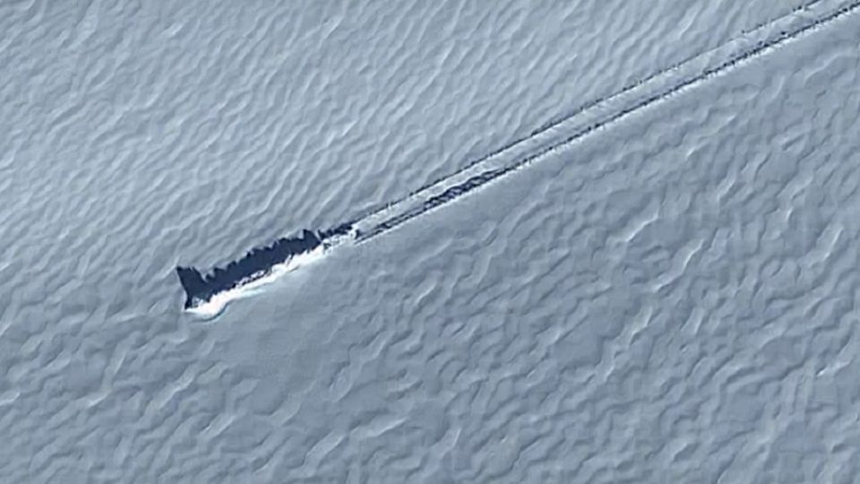 Странные объекты в Антарктиде: следы подо льдом науке, Загадочная, стоит, Антарктиду, назад, тысяч, сотни, забывать, терпитНе, густая, линий, прямых, известно, природа, правильными, слишком, выглядят, покрывала, растительность, Конусы