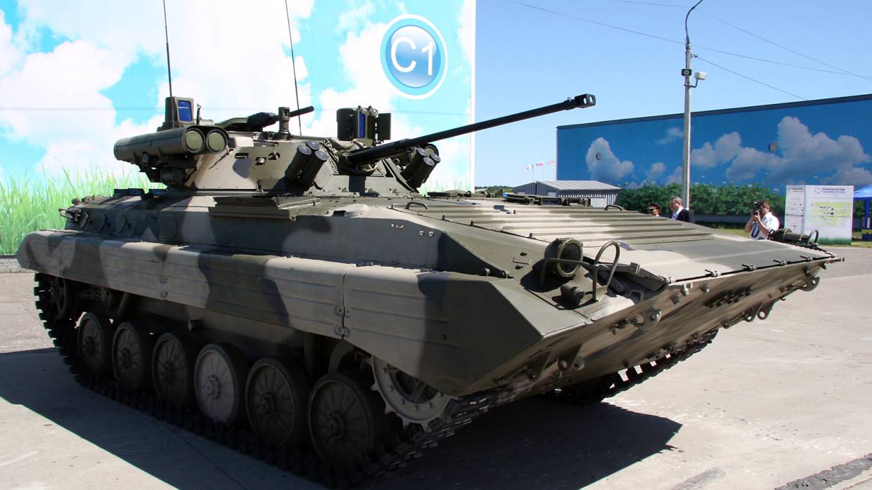 Минобороны Чехии: армия страны рискует остаться с лицензионной копией советских БМП-2