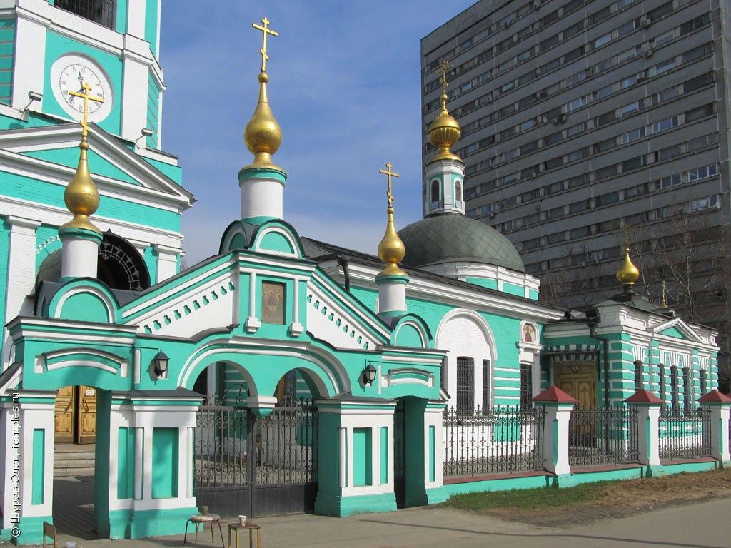 Г москва нижегородская. Храм св.Троицы в Карачарово. Храм Живоначальной Троицы Нижегородская улица. Храм Живоначальной Троицы Рязанский проспект. Храм в Карачарово Москва.