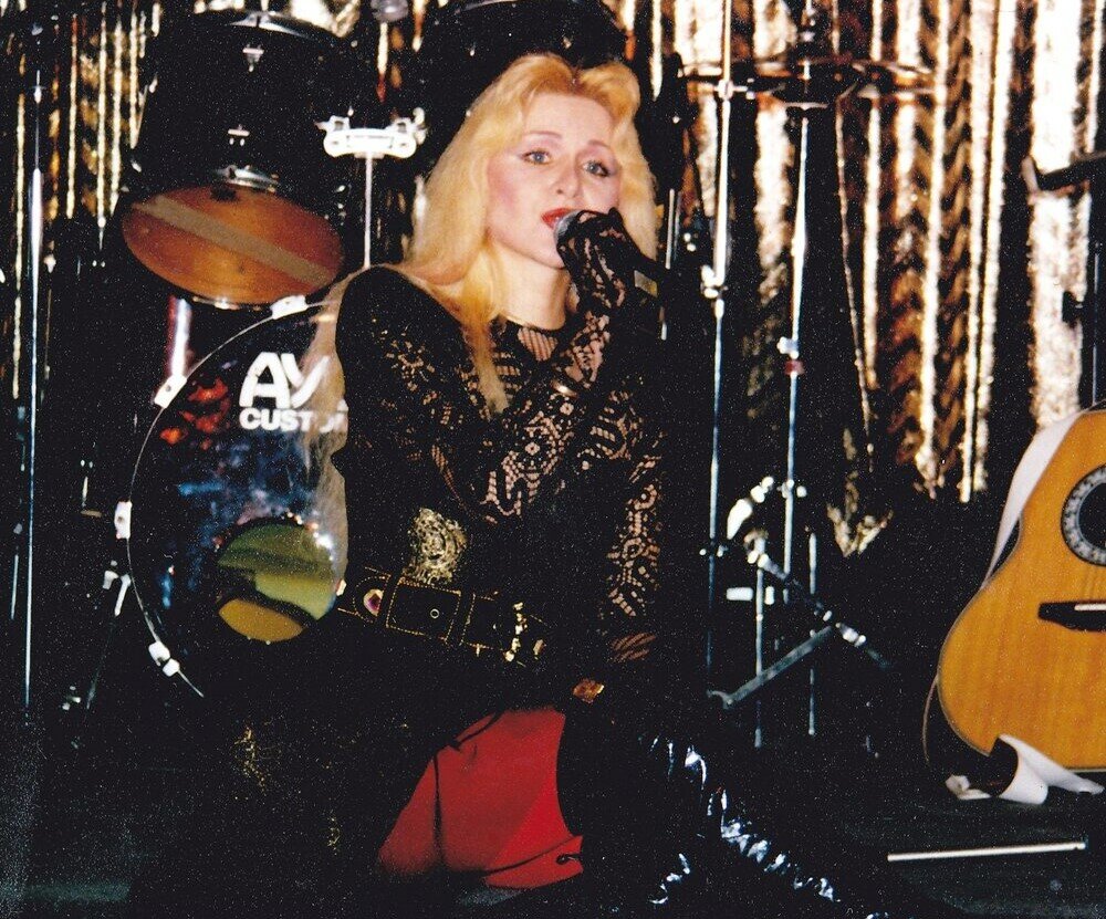 Голос за кадром: кто исполнял песни в знаменитых кинофильмах Гайдая Голос за кадром: кто исполнял песни в знаменитых кинофильмах Гайдая Звезды