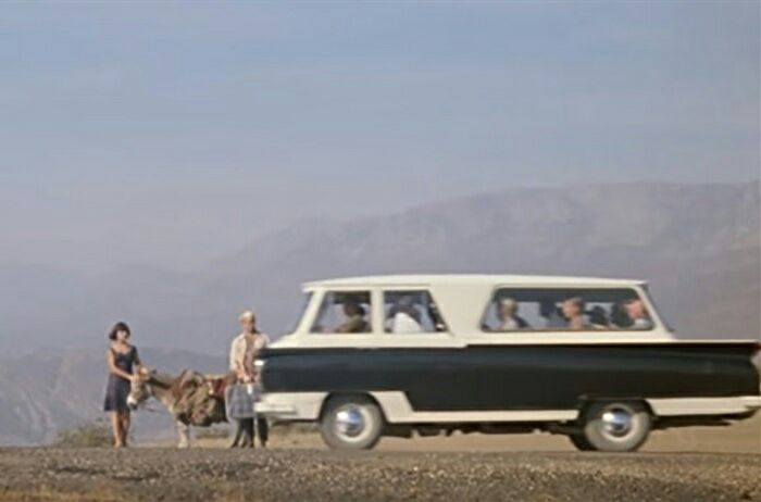 Несостоявшийся «Старт»: почему футуристичный микроавтобус не выехал на дороги СССР Несостоявшийся «Старт»: почему футуристичный микроавтобус не выехал на дороги СССР