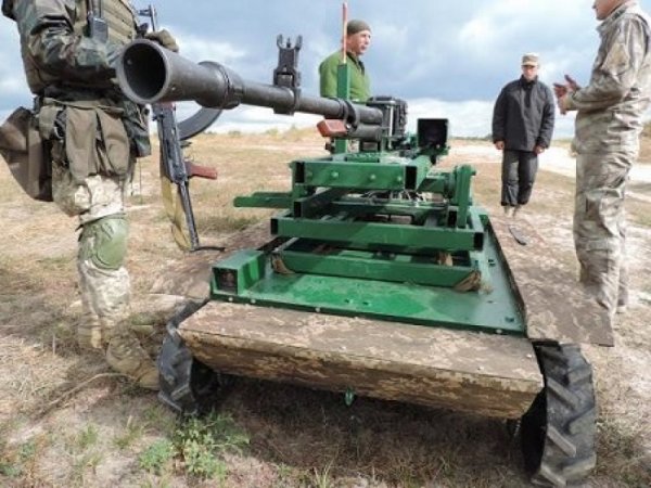 На Украине испытывают роботизированный комплекс «Охотник» — то ли «египетская колесница», то ли «садовая тачка»