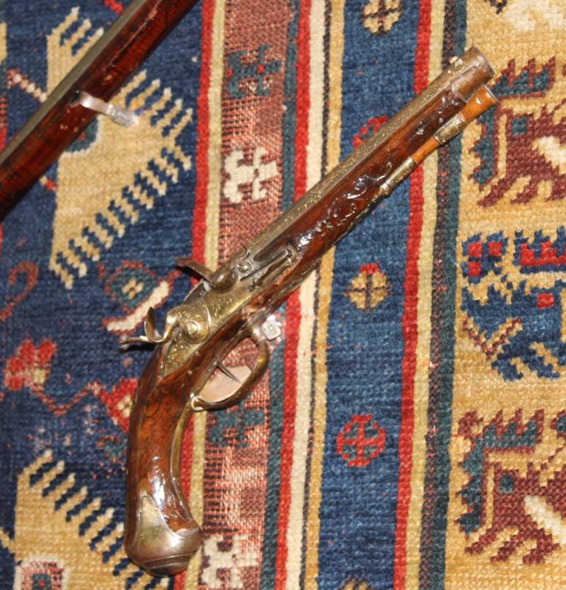 Дуэльные пистолеты и дуэль М. Ю. Лермонтова Дуэльные пистолеты и дуэль М. Ю. Лермонтова история