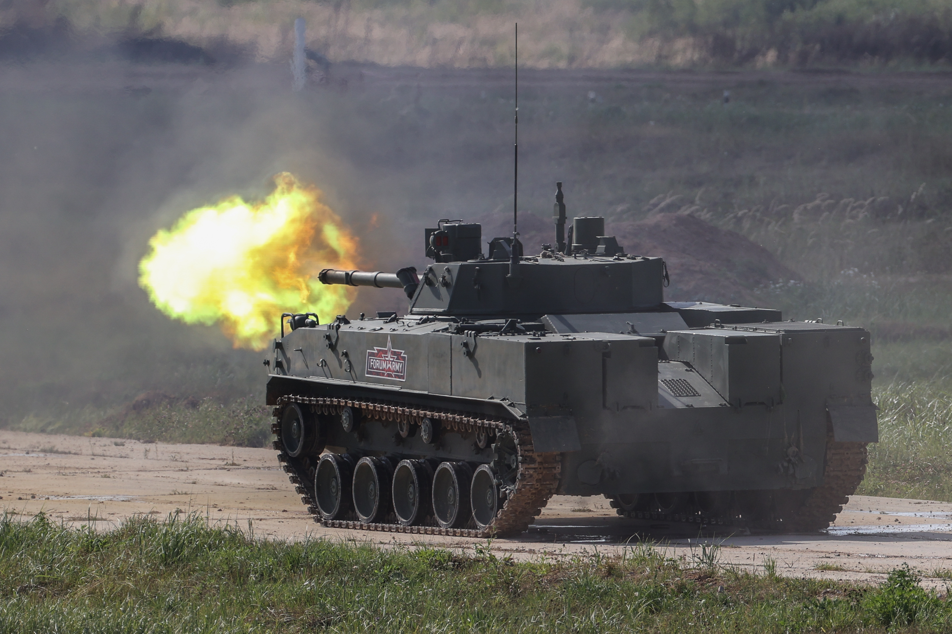 Приостановили военные действия. Боевая машина десанта. БМД 4 траки. Литовские танки современные. Филиппинские танки современные.