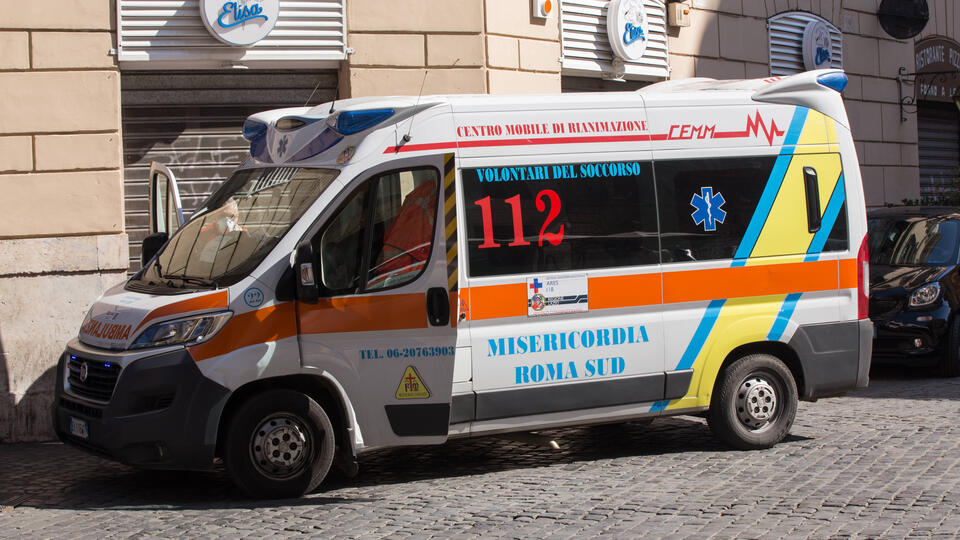 Четыре человека пострадали от токсичных паров в отеле в центре Рима
