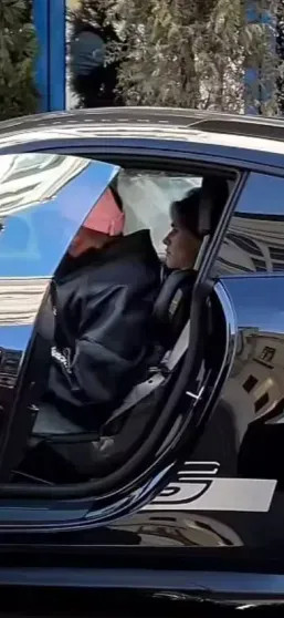 Миронова и Navai встретились после расставания: фото из машины рэпера