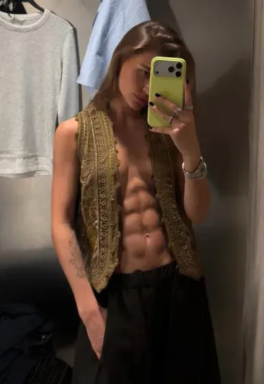 Миронова и Navai встретились после расставания: фото из машины рэпера