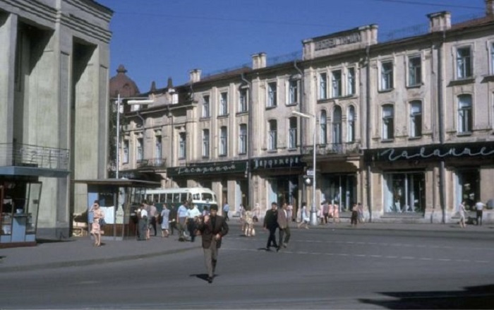 Перекресток улиц Ленина и Карла Маркса. СССР, Иркутск, 1964 год.