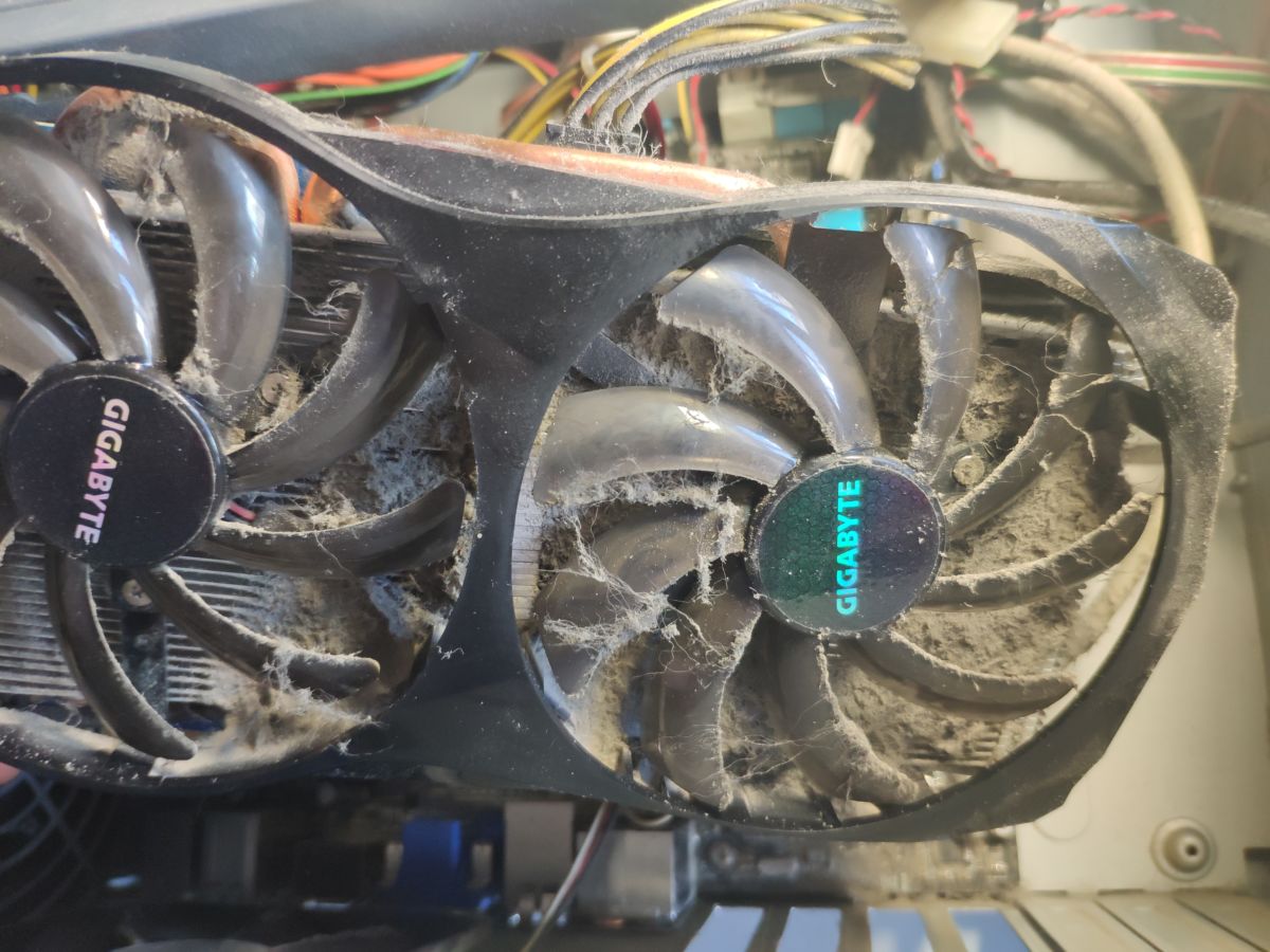 Как почистить компьютер от пыли, и как часто это нужно делать? компьютеры,кулер,пк,пыль,советы,чистка