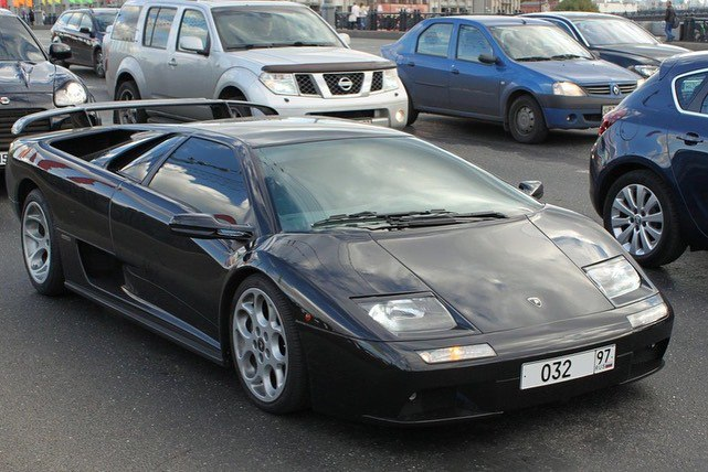 Lamborghini Diablo, которые катались по России и куда их увезли потом авто,авто и мото,автосалон,машины,прошлый век